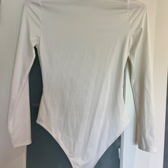 Shein long sleeve bodysuit BNWOT Black and White - Picture 4 of 9